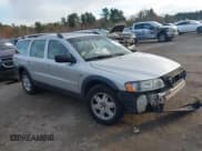 ✅ 2005 Volvo XC70 • VIN: YV1SZ592951197486 • Lot: 43647193. Listed on IAAI with 186,722 mi. Free auction sales archive from the USA and detailed vehicle history report at DreamBid. Image 1.