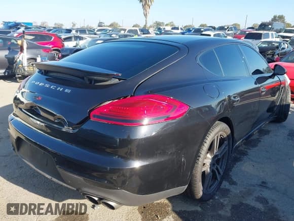 ✅ 2014 Porsche Panamera • VIN: WP0AA2A70EL011921 • Lot: 42873160. Listed on IAAI with Not provided. Free auction sales archive from the USA and detailed vehicle history report at DreamBid. Image 4.