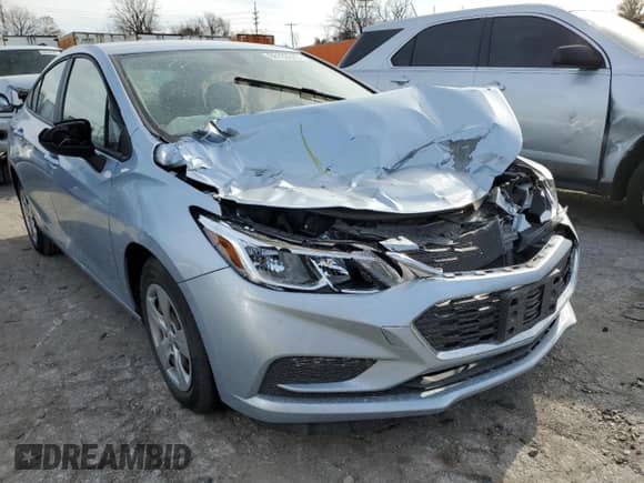 ✅ 2018 Chevrolet Cruze LS • VIN: 1G1BC5SM3J7203480 • Лот: 68163242. Размещён на Copart с пробегом Не указан миль. Получите бесплатный доступ к архиву аукционных продаж из США и посмотрите подробный отчёт об истории автомобиля на DreamBid. Изображение 4.