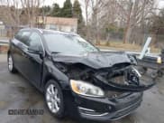 ✅ 2016 Volvo V60 T5 Drive-E Premier • VIN: YV140MEK5G1299728 • Lot: 41550325. Wystawiony na IAAI z przebiegiem 134 507 mil. Bezpłatny archiwum sprzedaży aukcyjnych z USA i szczegółowy raport historii pojazdu na DreamBid. Zdjęcie 1.