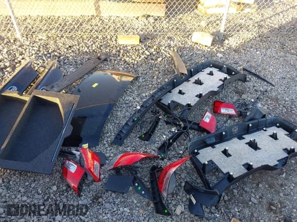 ✅ 2013 Subaru Outback Limited • VIN: 4S4BRBKC0D3260643 • Lot: 43705547. Listed on IAAI with 117,200 mi. Free auction sales archive from the USA and detailed vehicle history report at DreamBid. Image 12.