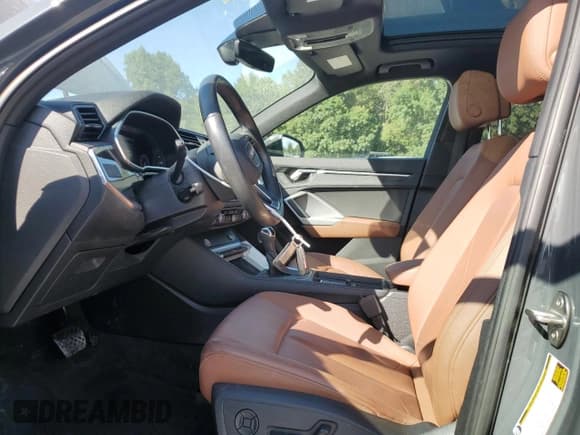 ✅ 2020 Audi Q3 Premium Plus • VIN: WA1BECF33L1062031 • Lot: 66167705. Listed on Copart with 69,669 mi. Free auction sales archive from the USA and detailed vehicle history report at DreamBid. Image 7.