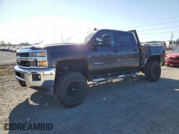 ✅ 2015 Chevrolet Silverado 2500HD LT • VIN: 1GC1KVE86FF145124 • Лот: 69462005. Опубликован ранее на Copart с пробегом 142 262 миль. Бесплатный доступ к архиву аукционных продаж из США и подробный отчёт об истории автомобиля на DreamBid. Изображение 1.