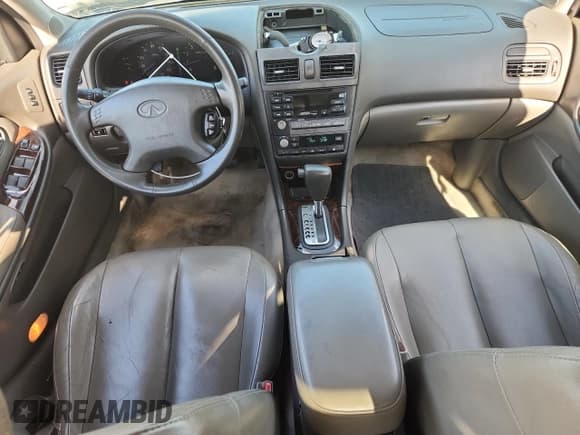 ✅ 2000 Infiniti I30 Luxury • VIN: JNKCA31A6YT205785 • Лот: 85593785. Опубликован ранее на Copart с пробегом 173 807 миль. Бесплатный доступ к архиву аукционных продаж из США и подробный отчёт об истории автомобиля на DreamBid. Изображение 8.