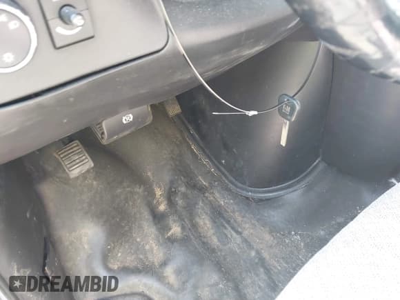 ✅ 2016 Chevrolet Express Cargo • VIN: 1GCWGAFG2G1158277 • Lot: 43203551. Listed on IAAI with 243,132 mi. Free auction sales archive from the USA and detailed vehicle history report at DreamBid. Image 11.