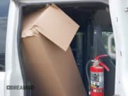 ✅ 2017 Ford Transit • VIN: 1FTYR2ZM3HKA11391 • Lot: 41932281. Wystawiony na IAAI z przebiegiem 172 316 mil. Bezpłatny archiwum sprzedaży aukcyjnych z USA i szczegółowy raport historii pojazdu na DreamBid. Zdjęcie 8.