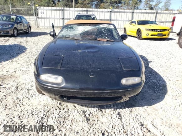 ✅ 1994 Mazda MX-5 Miata • VIN: JM1NA353XR0515267 • Lot: 77934764. Wystawiony na Copart z przebiegiem 153 218 mil. Bezpłatny archiwum sprzedaży aukcyjnych z USA i szczegółowy raport historii pojazdu na DreamBid. Zdjęcie 5.