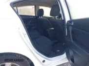 ✅ 2011 Mazda 3 i Touring • VIN: JM1BL1VF4B1498803 • Lot: 43502326. Wystawiony na IAAI z przebiegiem 158 514 mil. Bezpłatny archiwum sprzedaży aukcyjnych z USA i szczegółowy raport historii pojazdu na DreamBid. Zdjęcie 8.