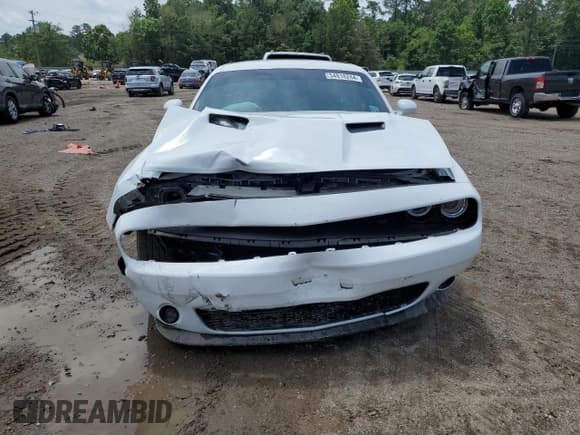 ✅ 2023 Dodge Challenger SXT • VIN: 2C3CDZAG1PH550190 • Lot: 54818244. Wystawiony na Copart z przebiegiem 10 934 mil. Bezpłatny archiwum sprzedaży aukcyjnych z USA i szczegółowy raport historii pojazdu na DreamBid. Zdjęcie 5.