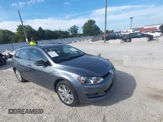 ✅ 2015 Volkswagen Golf SE • VIN: 3VWCA7AU7FM513611 • Lot: 43370836. Listed on IAAI with 61,677 mi. Free auction sales archive from the USA and detailed vehicle history report at DreamBid. Image 1.