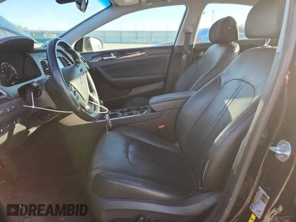 2016 Hyundai Sonata Sport with VIN 5NPE34AF0GH291930, listed as a Copart auction lot 81953825 with 133,681 mi miles and Salvage title. Bid and sale history available at DreamBid. Image 7.