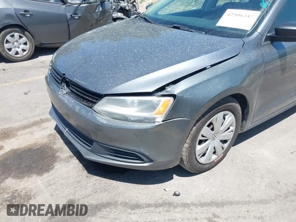 ✅ 2012 Volkswagen Jetta S • VIN: 3VW2K7AJ6CM385436 • Lot: 42506347. Wystawiony na IAAI z przebiegiem 200 332 mil. Bezpłatny archiwum sprzedaży aukcyjnych z USA i szczegółowy raport historii pojazdu na DreamBid. Zdjęcie 6.