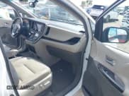 ✅ 2017 Toyota Sienna XLE Auto Access Seat • VIN: 5TDYZ3DCXHS801591 • Lot: 42724706. Listed on IAAI with 197,582 mi. Free auction sales archive from the USA and detailed vehicle history report at DreamBid. Image 5.