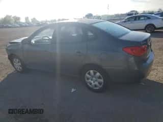 2009 Hyundai Elantra GLS z VIN KMHDU45D49U588608, wystawiony jako Copart lot #72958564 z przebiegiem 102 406 mil mil oraz Czysty tytuł • Clean title. Historia ofert i sprzedaży dostępna na DreamBid. Obrazek 2.