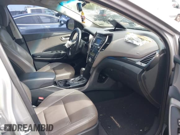 ✅ 2015 Hyundai Santa Fe Limited • VIN: KM8SN4HF3FU110855 • Лот: 42031780. Опубликован ранее на IAAI с пробегом 161 259 миль. Бесплатный доступ к архиву аукционных продаж из США и подробный отчёт об истории автомобиля на DreamBid. Изображение 5.