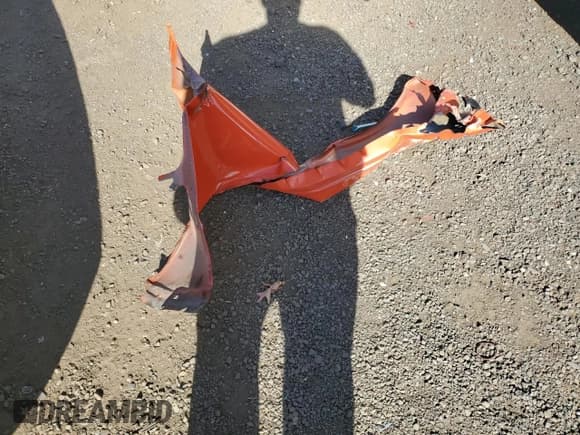 ✅ 2009 Dodge Challenger SRT-8 • VIN: 2B3LJ74W09H563075 • Lot: 76766354. Wystawiony na Copart z przebiegiem 75 047 mil. Bezpłatny archiwum sprzedaży aukcyjnych z USA i szczegółowy raport historii pojazdu na DreamBid. Zdjęcie 12.