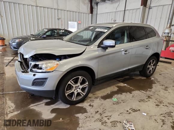 ✅ 2013 Volvo XC60 T6 • VIN: YV4902DZ3D2423433 • Lot: 91256365. Listed on Copart with 75,441 mi. Free auction sales archive from the USA and detailed vehicle history report at DreamBid. Image 1.