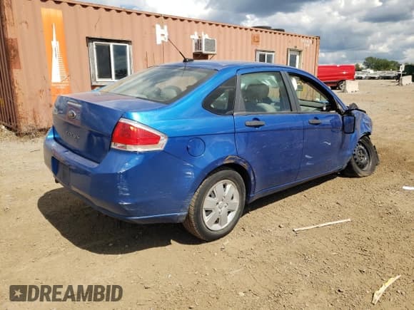 ✅ 2010 Ford Focus S • VIN: 1FAHP3EN9AW109002 • Lot: 69878225. Listed on Copart with 68,372 mi. Free auction sales archive from the USA and detailed vehicle history report at DreamBid. Image 3.