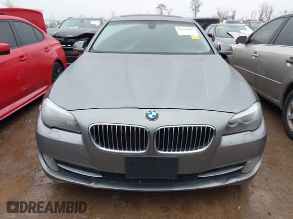 ✅ 2013 BMW 5 Series 535i xDrive • VIN: WBAFU7C57DDU72626 • Lot: 43759303. Wystawiony na IAAI z przebiegiem 197 183 mil. Bezpłatny archiwum sprzedaży aukcyjnych z USA i szczegółowy raport historii pojazdu na DreamBid. Zdjęcie 12.