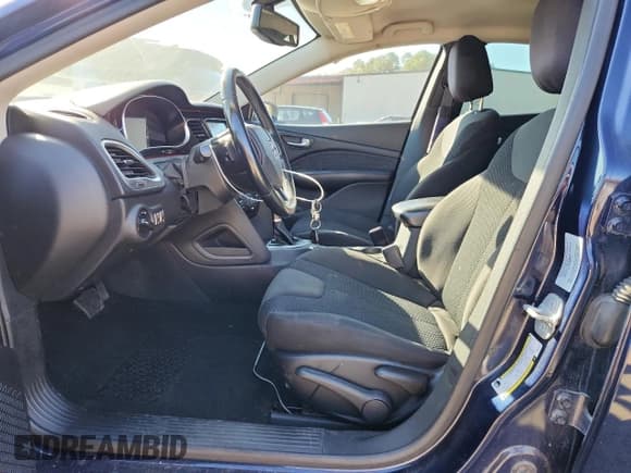 ✅ 2015 Dodge Dart Aero • VIN: 1C3CDFDH9ED902445 • Лот: 91512675. Опубликован ранее на Copart с пробегом 199 719 миль. Бесплатный доступ к архиву аукционных продаж из США и подробный отчёт об истории автомобиля на DreamBid. Изображение 7.