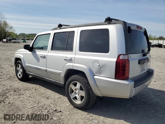 ✅ 2010 Jeep Commander Sport • VIN: 1J4RH4GK0AC139599 • Lot: 54235695. Listed on Copart with 241,414 mi. Free auction sales archive from the USA and detailed vehicle history report at DreamBid. Image 2.
