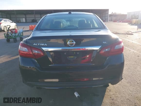 ✅ 2018 Nissan Altima S • VIN: 1N4AL3AP2JC149332 • Лот: 43598052. Опубликован ранее на IAAI с пробегом 194 161 миль. Бесплатный доступ к архиву аукционных продаж из США и подробный отчёт об истории автомобиля на DreamBid. Изображение 17.