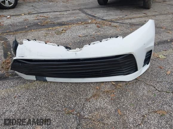 ✅ 2019 Toyota Sienna L • VIN: 5TDZZ3DCXKS016936 • Lot: 43528109. Listed on IAAI with 52,229 mi. Free auction sales archive from the USA and detailed vehicle history report at DreamBid. Image 12.