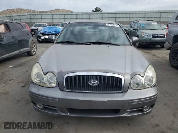 2004 Hyundai Sonata z VIN KMHWF25S14A044695, wystawiony jako Copart lot #41608795 z przebiegiem 54 904 mil mil oraz Czysty tytuł • Clean title. Historia ofert i sprzedaży dostępna na DreamBid. Obrazek 5.