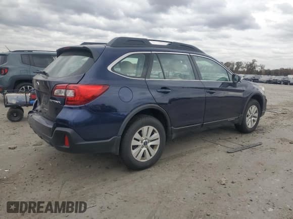 ✅ 2018 Subaru Outback • VIN: 4S4BSAAC2J3261823 • Lot: 90524315. Listed on Copart with 85,826 mi. Free auction sales archive from the USA and detailed vehicle history report at DreamBid. Image 3.