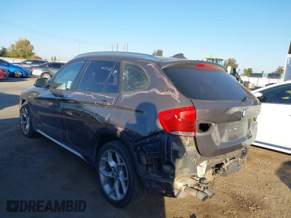 ✅ 2014 BMW X1 sDrive28i • VIN: WBAVM1C51EVW52642 • Лот: 43525332. Опубликован ранее на IAAI с пробегом 126 761 миль. Бесплатный доступ к архиву аукционных продаж из США и подробный отчёт об истории автомобиля на DreamBid. Изображение 3.