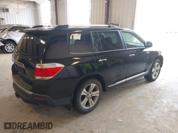 ✅ 2011 Toyota Highlander Limited • VIN: 5TDDK3EH1BS070487 • Лот: 42873074. Опубликован ранее на IAAI с пробегом 238 527 миль. Бесплатный доступ к архиву аукционных продаж из США и подробный отчёт об истории автомобиля на DreamBid. Изображение 4.