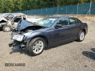 ✅ 2017 Chrysler 300 Limited • VIN: 2C3CCAAG9HH511868 • Lot: 71082985. Wystawiony na Copart z przebiegiem Nie podano. Bezpłatny archiwum sprzedaży aukcyjnych z USA i szczegółowy raport historii pojazdu na DreamBid. Zdjęcie 1.