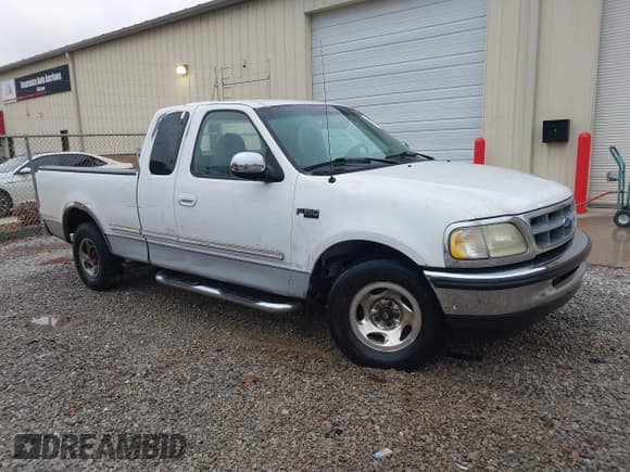 ✅ 1997 Ford F-150 • VIN: 1FTDX17W3VKB83645 • Lot: 43787425. Listed on IAAI with 201,607 mi. Free auction sales archive from the USA and detailed vehicle history report at DreamBid. Image 6.