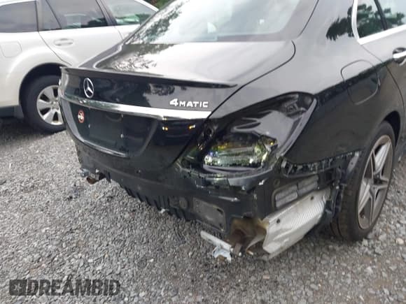 ✅ 2021 Mercedes-Benz C 300 • VIN: W1KWF8EB1MR630490 • Lot: 42827255. Wystawiony na IAAI z przebiegiem 72 597 mil. Bezpłatny archiwum sprzedaży aukcyjnych z USA i szczegółowy raport historii pojazdu na DreamBid. Zdjęcie 6.