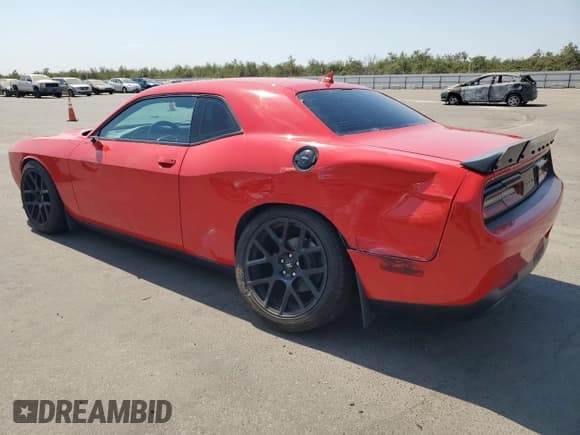 ✅ 2015 Dodge Challenger SXT Plus • VIN: 2C3CDZBG7FH710585 • Lot: 70525174. Wystawiony na Copart z przebiegiem 138 124 mil. Bezpłatny archiwum sprzedaży aukcyjnych z USA i szczegółowy raport historii pojazdu na DreamBid. Zdjęcie 2.