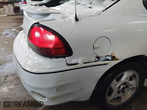 ✅ 2004 Pontiac Grand Am GT • VIN: 1G2NW12E44M625555 • Lot: 43898236. Listed on IAAI with 201,883 mi. Free auction sales archive from the USA and detailed vehicle history report at DreamBid. Image 6.