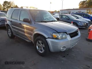 ✅ 2007 Ford Escape XLT • VIN: 1FMCU03127KA53069 • Lot: 43688852. Listed on IAAI with 161,513 mi. Free auction sales archive from the USA and detailed vehicle history report at DreamBid. Image 1.