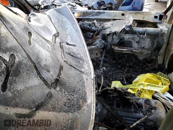 ✅ 2017 Chevrolet Impala LT • VIN: 2G1105S34H9186032 • Лот: 82271163. Опубликован ранее на Copart с пробегом Не указан. Бесплатный доступ к архиву аукционных продаж из США и подробный отчёт об истории автомобиля на DreamBid. Изображение 8.