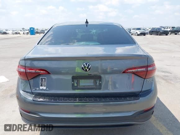 ✅ 2024 Volkswagen Jetta Sport • VIN: 3VWBM7BU6RM061849 • Lot: 43220036. Listed on IAAI with 15,872 mi. Free auction sales archive from the USA and detailed vehicle history report at DreamBid. Image 16.