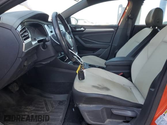 ✅ 2019 Volkswagen Jetta S • VIN: 3VWC57BU3KM075750 • Lot: 84018585. Listed on Copart with 89,872 mi. Free auction sales archive from the USA and detailed vehicle history report at DreamBid. Image 7.