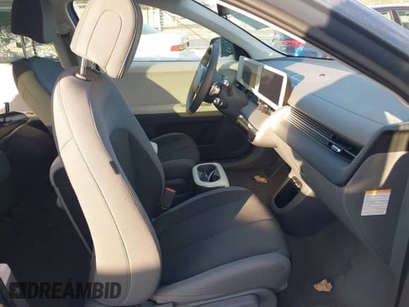 ✅ 2024 Hyundai Ioniq 5 SE Standard Range • VIN: KM8KM4DB0RU321327 • Lot: 41396112. Wystawiony na IAAI z przebiegiem 4 301 mil. Bezpłatny archiwum sprzedaży aukcyjnych z USA i szczegółowy raport historii pojazdu na DreamBid. Zdjęcie 5.