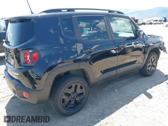 ✅ 2018 Jeep Renegade Trailhawk • VIN: ZACCJBCB8JPG77909 • Лот: 42515433. Опубликован ранее на IAAI с пробегом 51 838 миль. Бесплатный доступ к архиву аукционных продаж из США и подробный отчёт об истории автомобиля на DreamBid. Изображение 4.