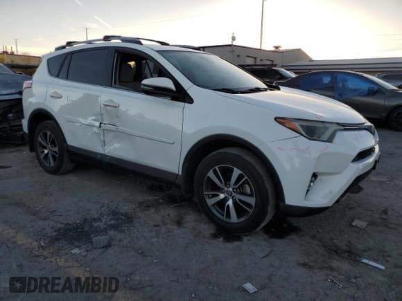 ✅ 2018 Toyota RAV4 XLE • VIN: JTMRFREV7JJ726142 • Lot: 91419355. Listed on Copart with 184,741 mi. Free auction sales archive from the USA and detailed vehicle history report at DreamBid. Image 4.
