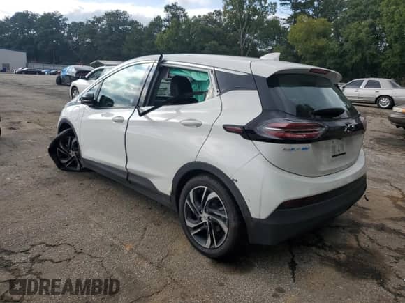 2023 Chevrolet Bolt EV 2LT z VIN 1G1FX6S09P4136824, wystawiony jako Copart lot #68472733 z przebiegiem 10 667 mil mil oraz . Historia ofert i sprzedaży dostępna na DreamBid. Obrazek 2.