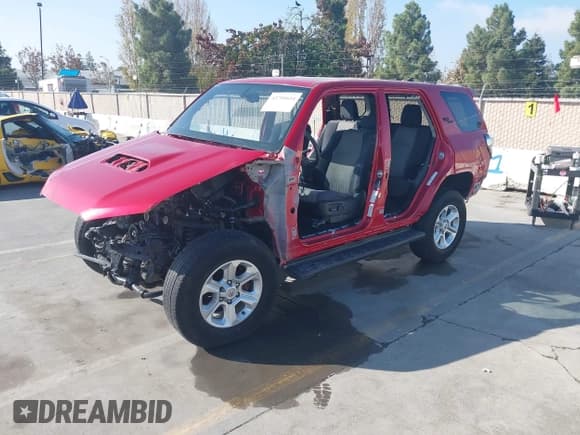 ✅ 2018 Toyota 4Runner SR5 Premium • VIN: JTEBU5JRXJ5489790 • Lot: 43795614. Listed on IAAI with Not provided. Free auction sales archive from the USA and detailed vehicle history report at DreamBid. Image 21.