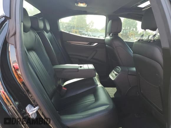 ✅ 2015 Maserati Ghibli S Q4 • VIN: ZAM57RTA6F1151787 • Лот: 90022995. Опубликован ранее на Copart с пробегом 71 805 миль. Бесплатный доступ к архиву аукционных продаж из США и подробный отчёт об истории автомобиля на DreamBid. Изображение 10.