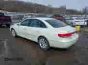 2007 Hyundai Azera SE z VIN KMHFC46F57A178118, wystawiony jako IAAI lot #41653806 z przebiegiem 104 221 mil mil oraz . Historia ofert i sprzedaży dostępna na DreamBid. Obrazek 3.