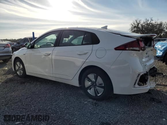 ✅ 2017 Hyundai Ioniq Blue • VIN: KMHC65LC7HU039313 • Lot: 92112495. Listed on Copart with 18,557 mi. Free auction sales archive from the USA and detailed vehicle history report at DreamBid. Image 2.