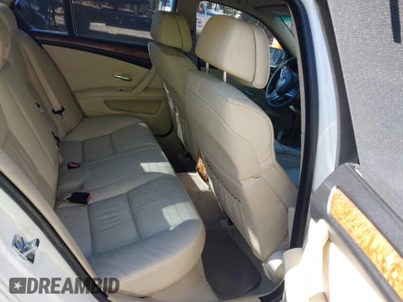 ✅ 2008 BMW 5 Series 528i • VIN: WBANU53558CT13762 • Лот: 43685102. Опубликован ранее на IAAI с пробегом 175 164 миль. Бесплатный доступ к архиву аукционных продаж из США и подробный отчёт об истории автомобиля на DreamBid. Изображение 8.