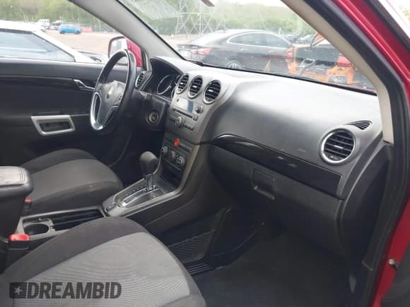 ✅ 2014 Chevrolet Captiva Sport LS • VIN: 3GNAL2EK8ES608616 • Lot: 42136863. Wystawiony na IAAI z przebiegiem 185 748 mil. Bezpłatny archiwum sprzedaży aukcyjnych z USA i szczegółowy raport historii pojazdu na DreamBid. Zdjęcie 5.